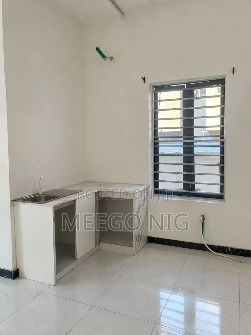 Studio Apartment in Ikota Villa Estate for rent in Ikota