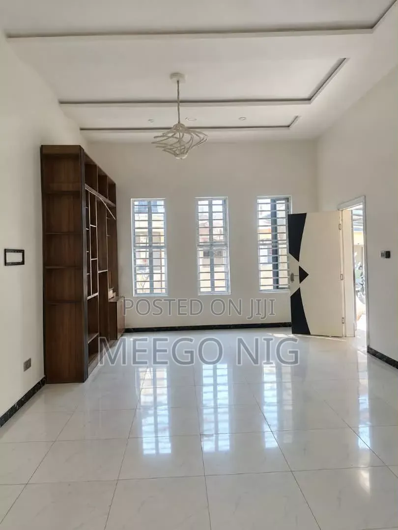 Studio Apartment in Ikota Villa Estate for rent in Ikota