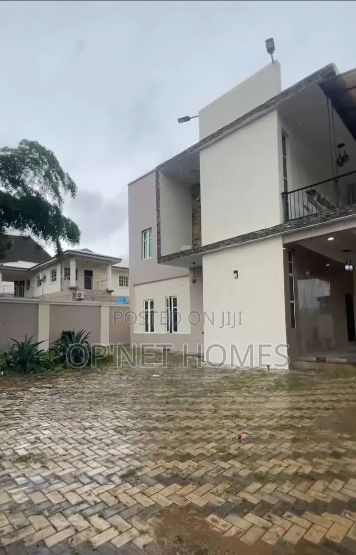 Furnished 4bdrm Duplex in Akure for sale in Akure