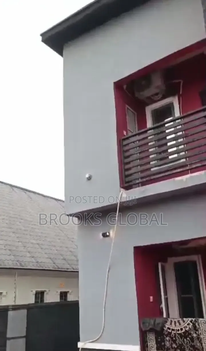 1bdrm Block of Flats in Warri for sale in Warri
