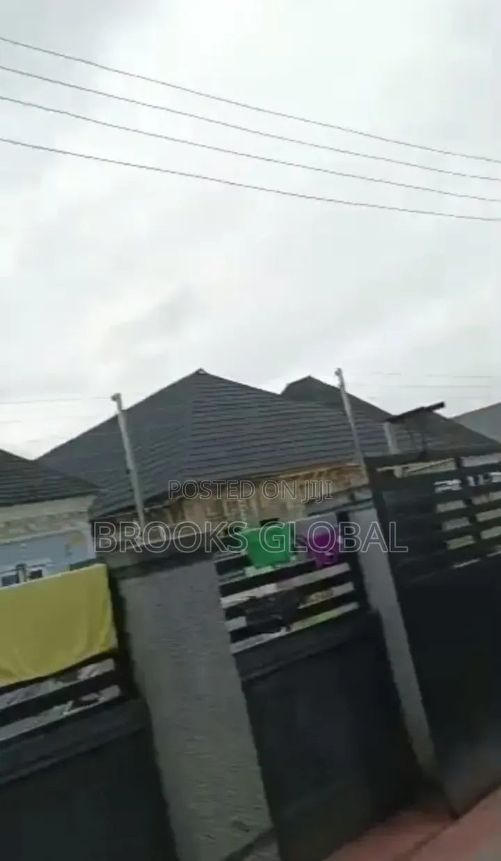 1bdrm Block of Flats in Warri for sale in Warri