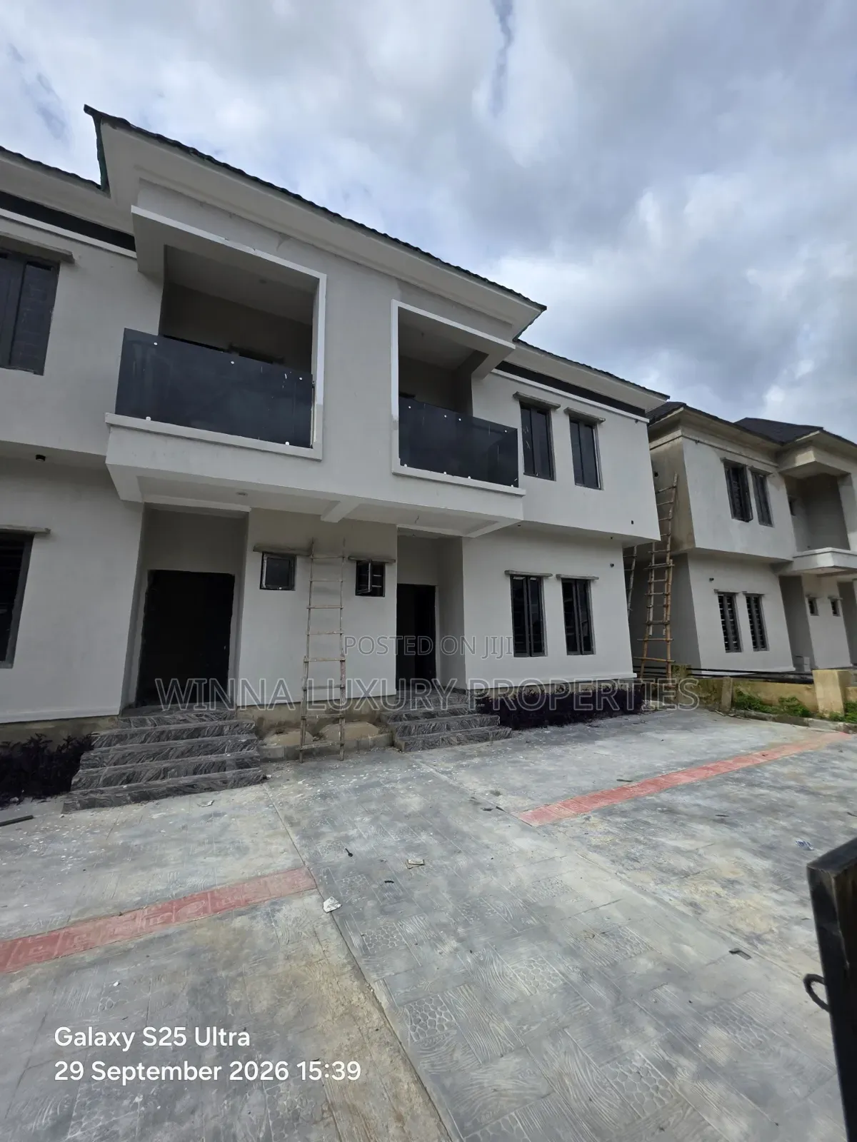 2bdrm Duplex in Behind Shafa Filling, Lugbe District for rent in Lugbe District