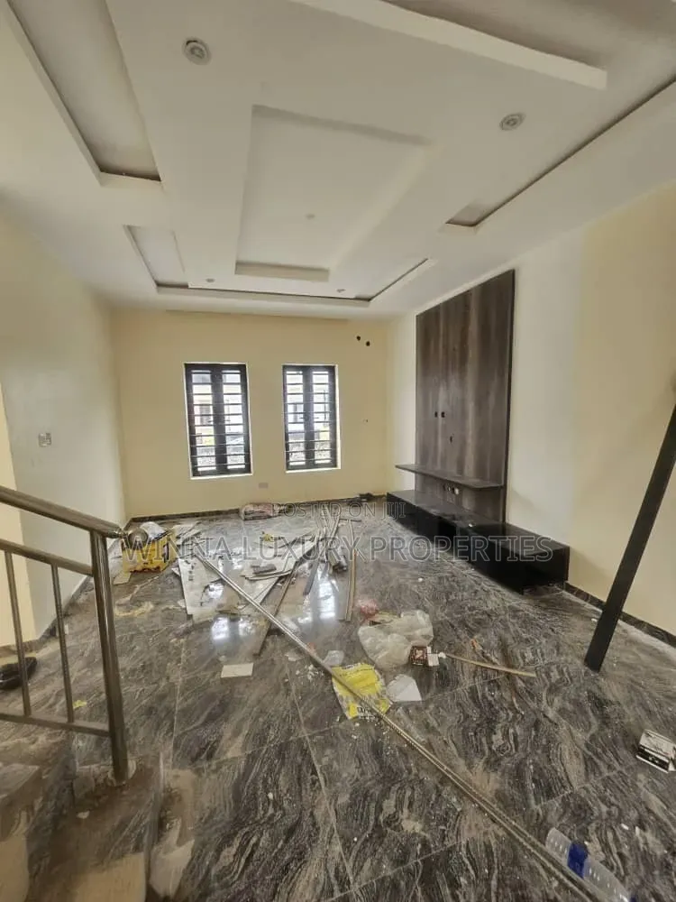 2bdrm Duplex in Behind Shafa Filling, Lugbe District for rent in Lugbe District