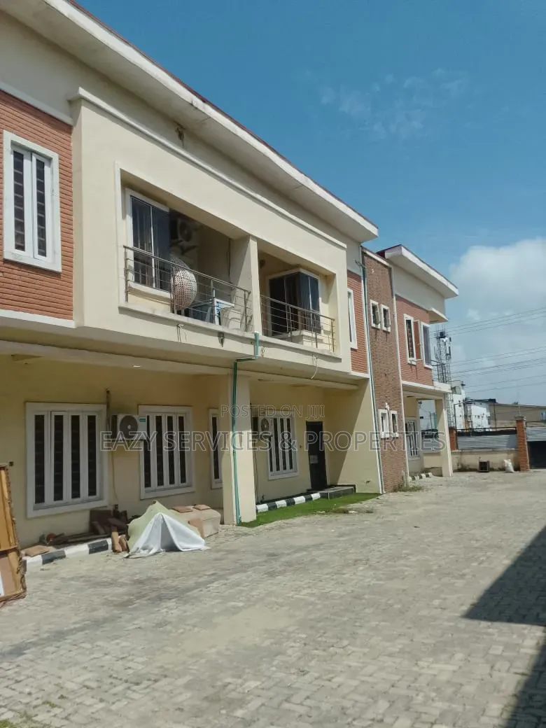 Furnished 4bdrm Duplex in Gated And Secured, Chevron for rent in Chevron
