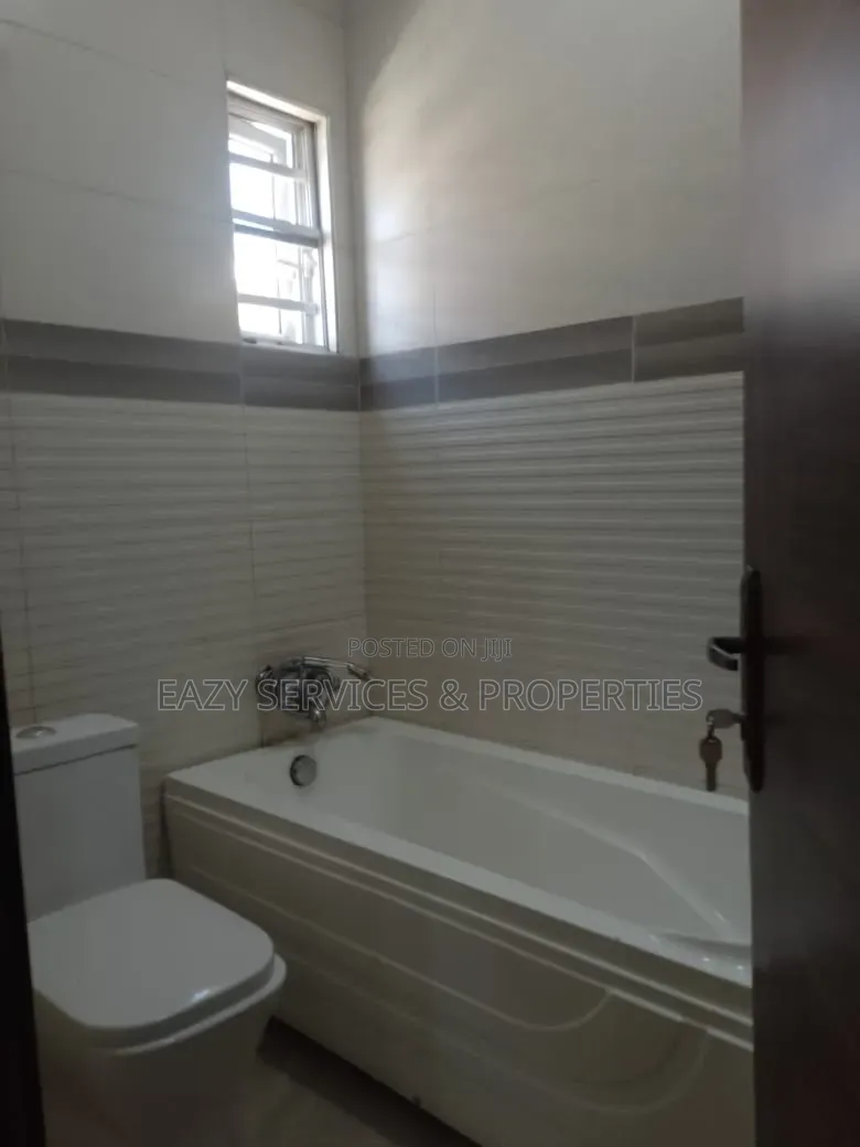Furnished 4bdrm Duplex in Gated And Secured, Chevron for rent in Chevron