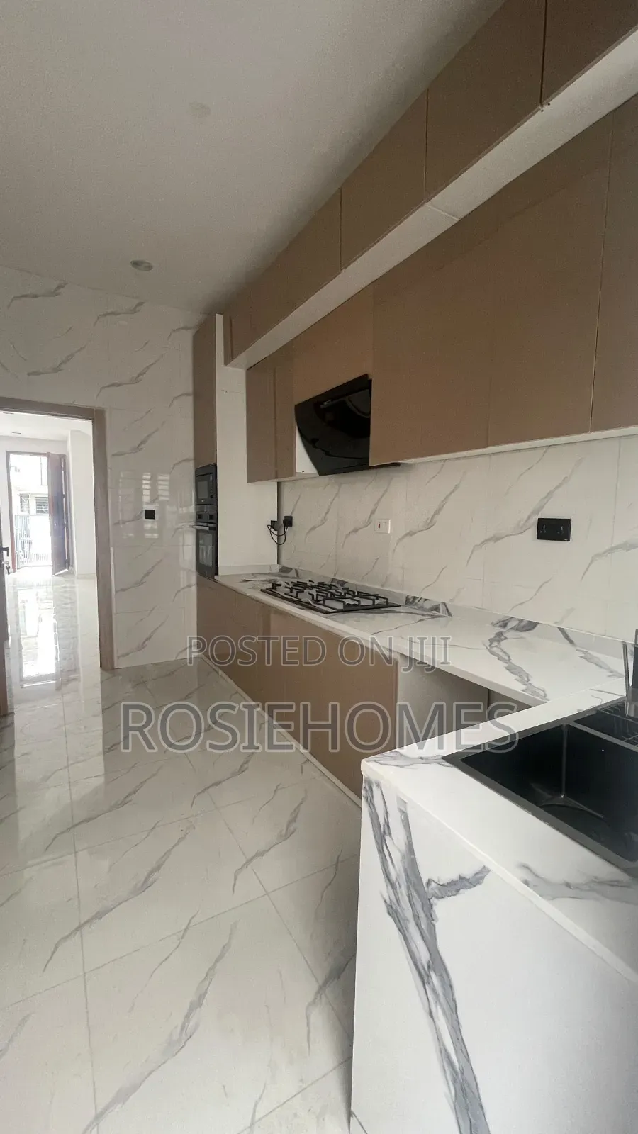 4bdrm Duplex in Ikota Gra for sale in Ikota
