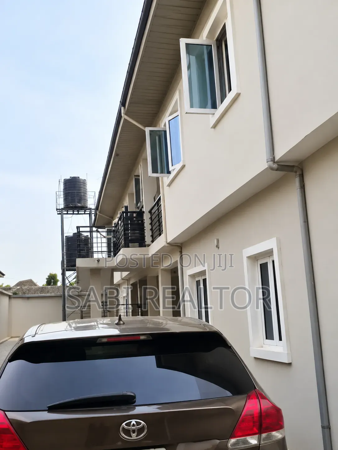 Furnished 3bdrm Block of Flats in Baruwa for sale in Baruwa