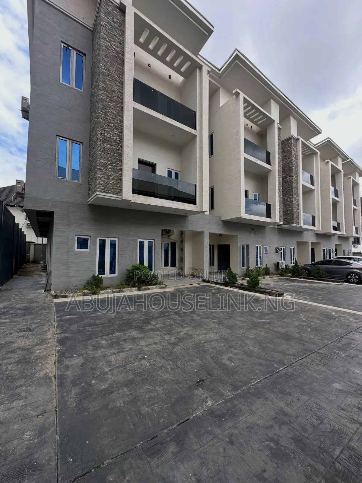 4bdrm Duplex in Utako Abuja for sale in Utako