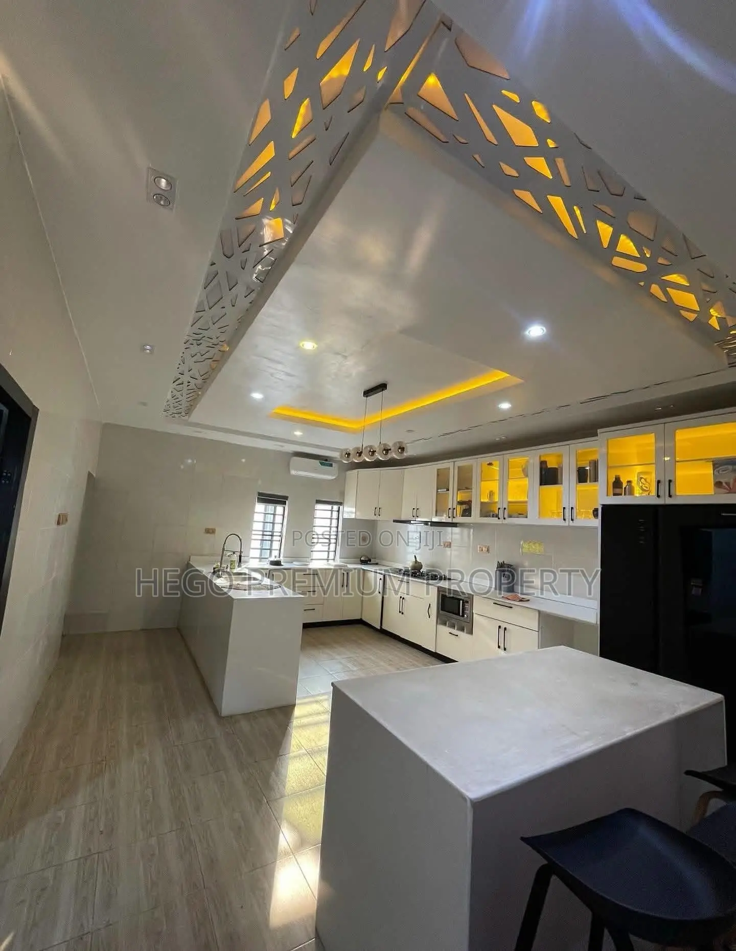 4bdrm Duplex in Radio Estate, Obio-Akpor for sale in Obio-Akpor
