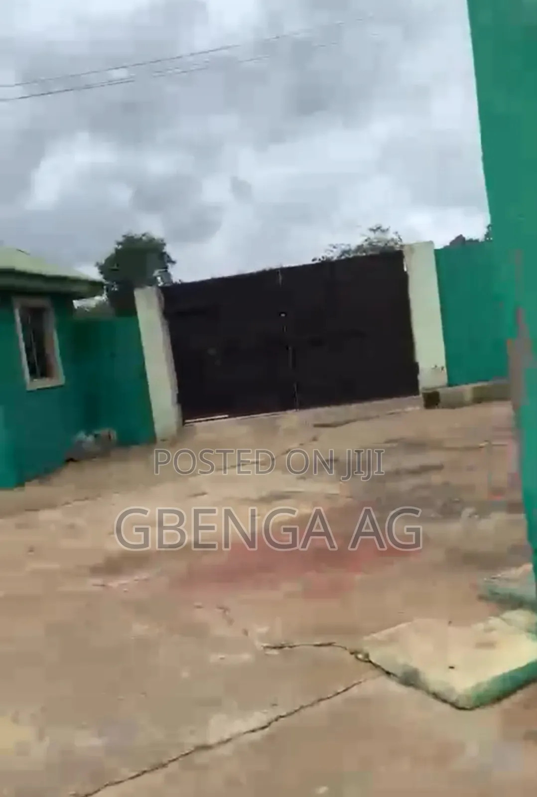22 Rooms Self Contained Hostel for Sale at Abeokuta in Obafemi-Owode