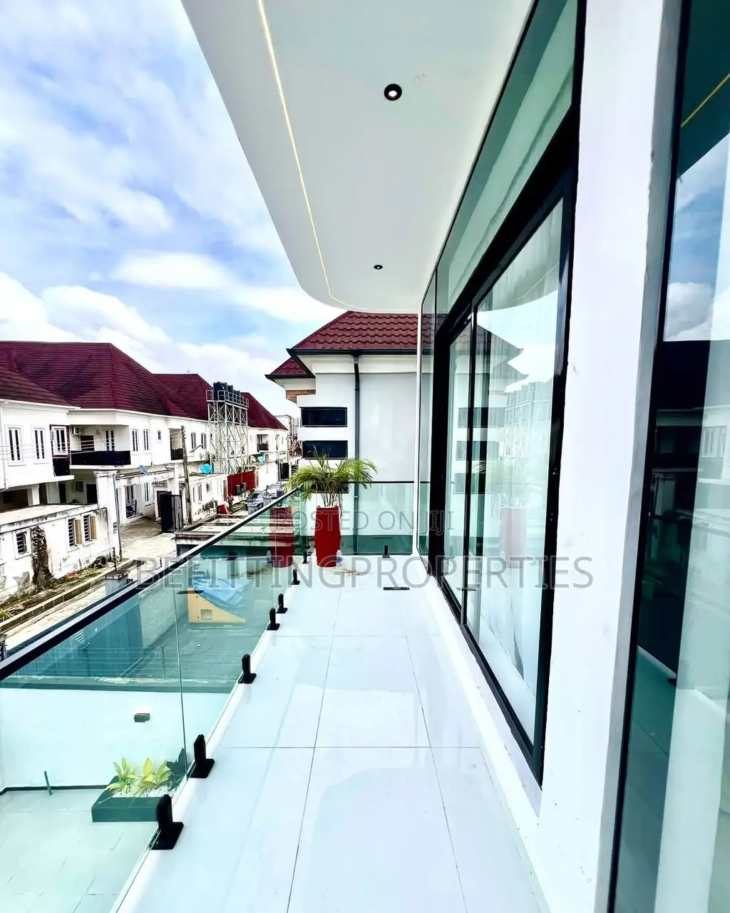 5bdrm Duplex in Lekki for sale in Lekki