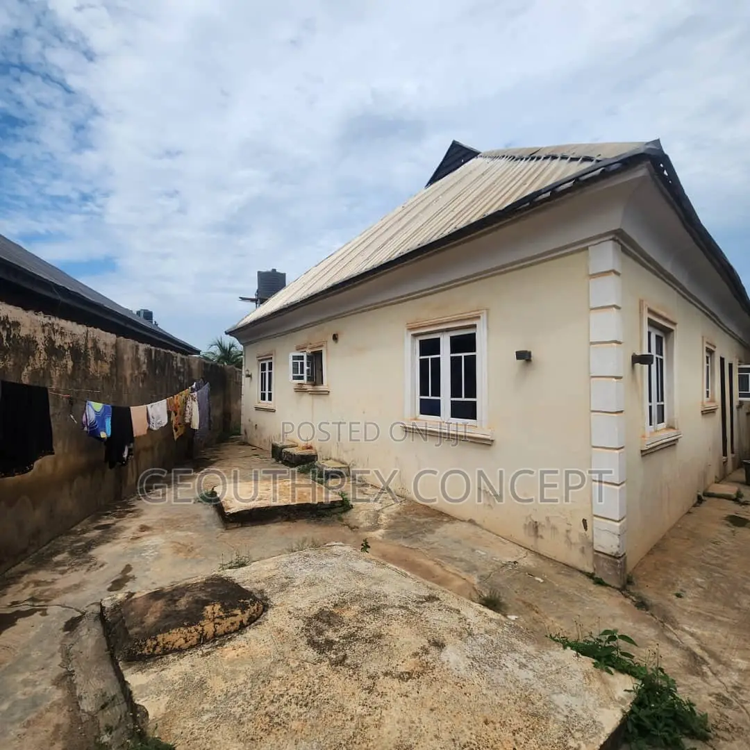 2bdrm Block of Flats in Akobo for sale in Akobo