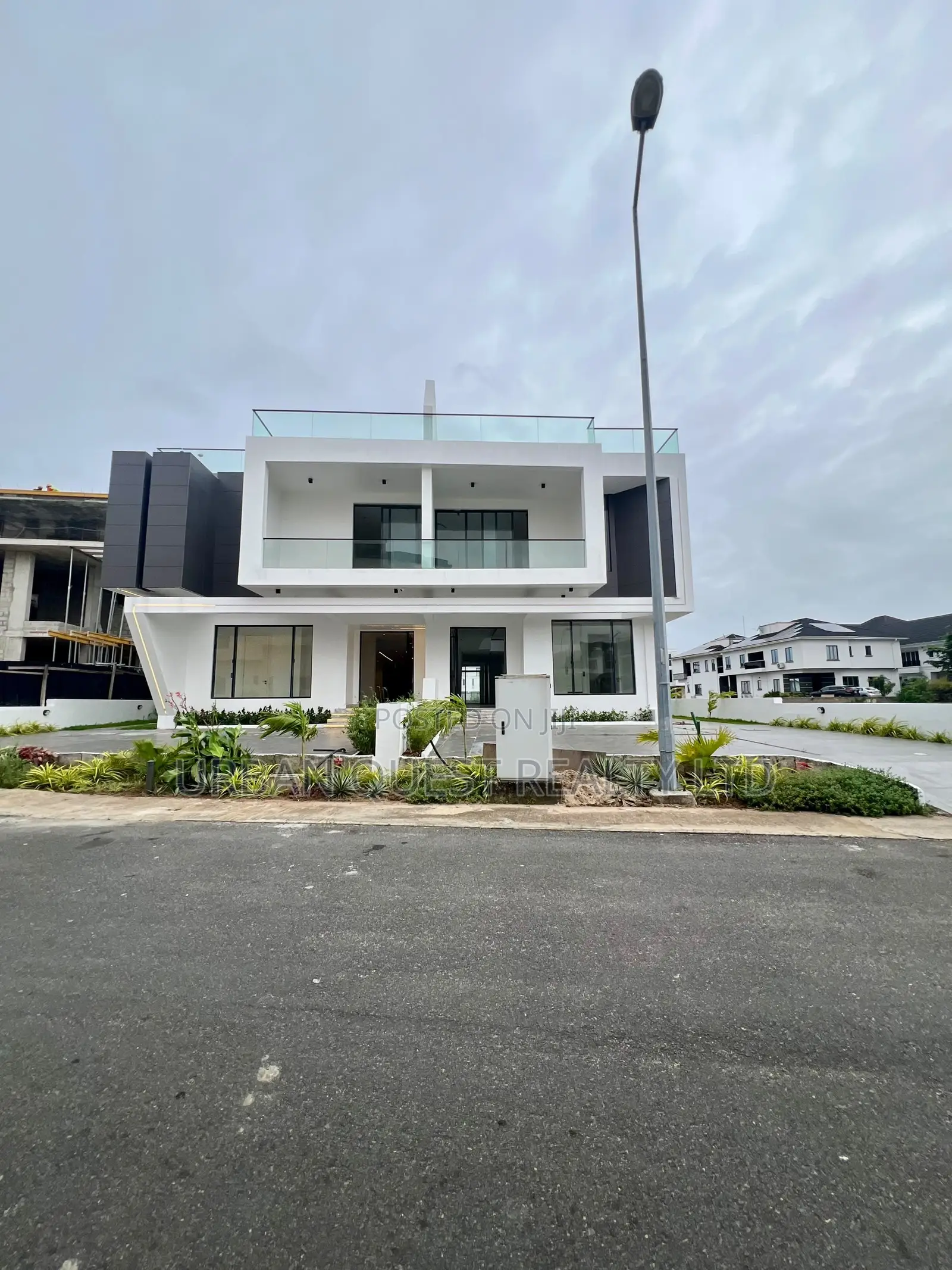 5bdrm Duplex in Ikate Lekki for sale in Ikate