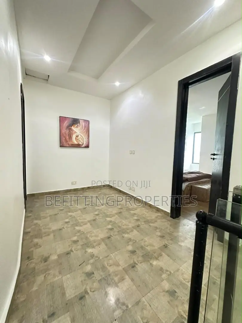 5bdrm Duplex in Lekki for sale in Lekki