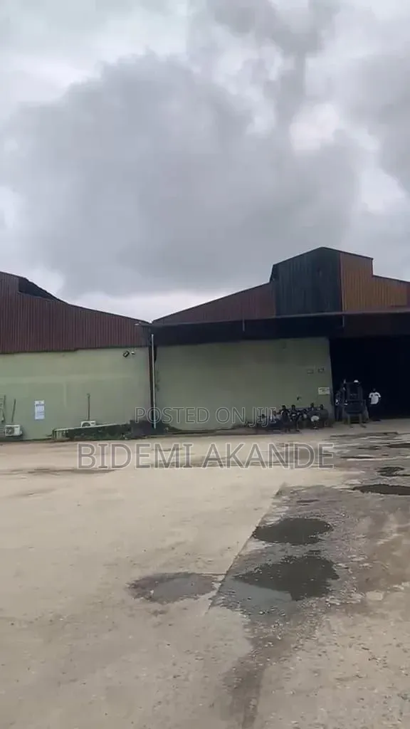 15,378 SQM Warehouse for Lease | Ojota, Lagos in New Garage / Ojota