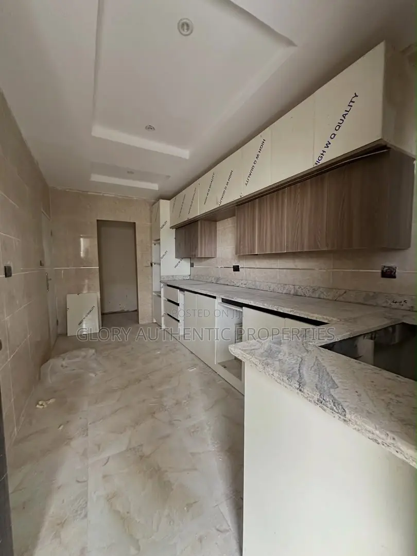 Furnished 2bdrm Apartment in Idu-Karmo Abuja. for sale in Karmo