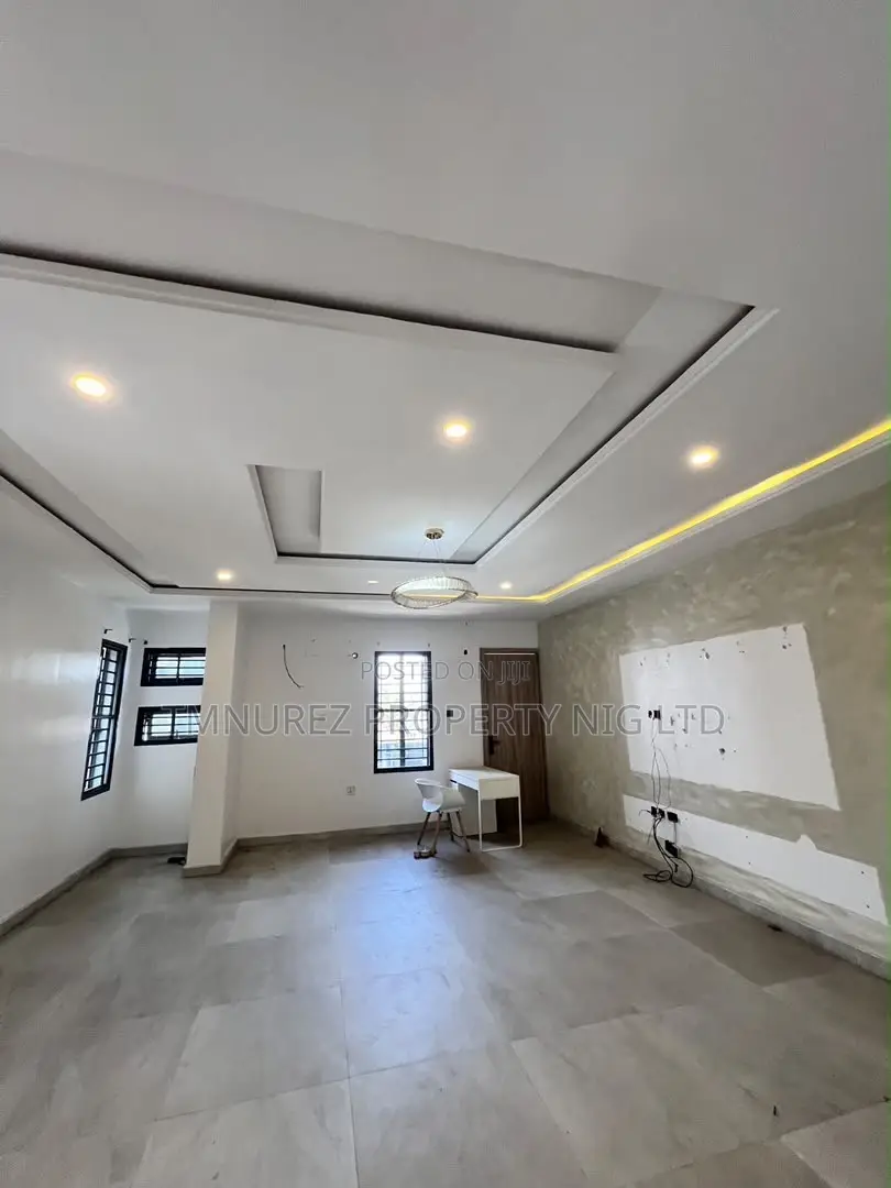 2bdrm Apartment in Ilasan, Lekki for rent in Lekki