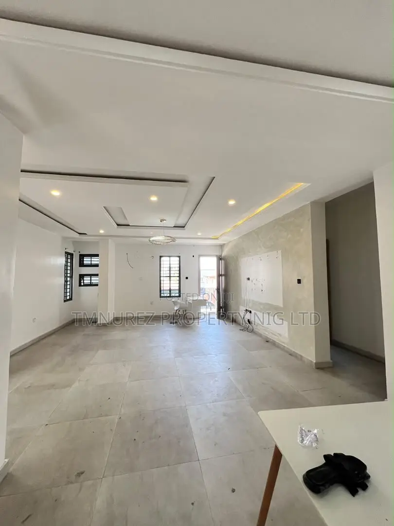 2bdrm Apartment in Ilasan, Lekki for rent in Lekki