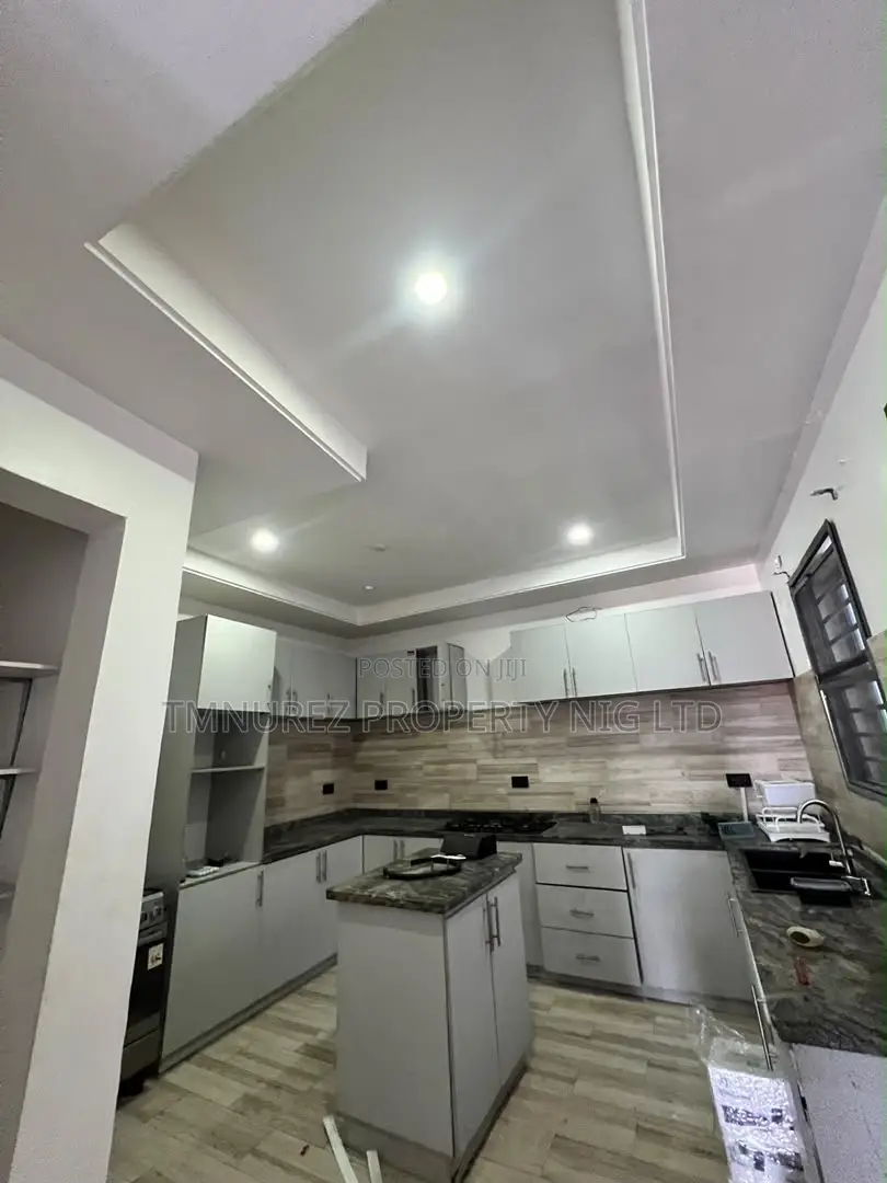 2bdrm Apartment in Ilasan, Lekki for rent in Lekki