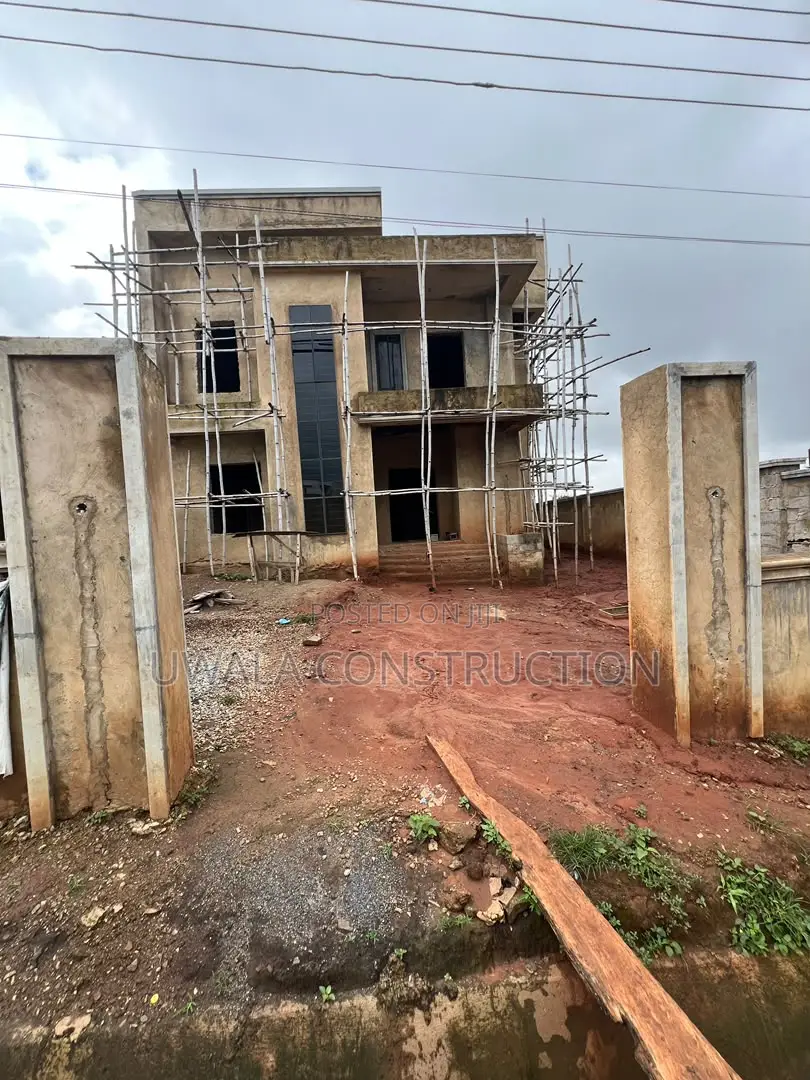 Semi-Finished 4 Bedroom Duplex With BQ in Apo Resettlement