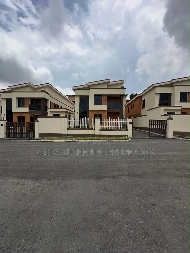 4bdrm Duplex in Life Camp for sale in Life Camp