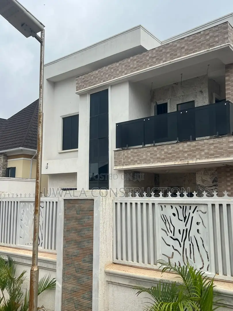 4bdrm Duplex in Apo Resettlement for sale in Apo Resettlement