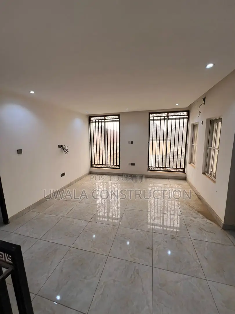 3bdrm Duplex in Apo Resettlement for sale in Apo Resettlement