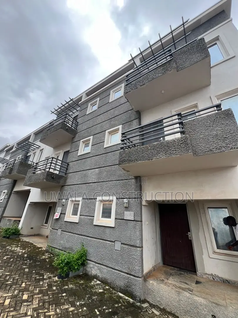 3bdrm Duplex in Apo Resettlement for sale in Apo Resettlement