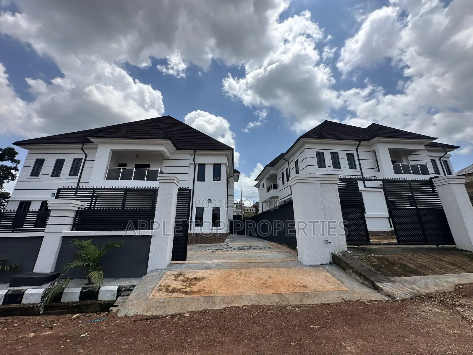 6bdrm Duplex in Heliu Estate, Enugu for sale in Enugu
