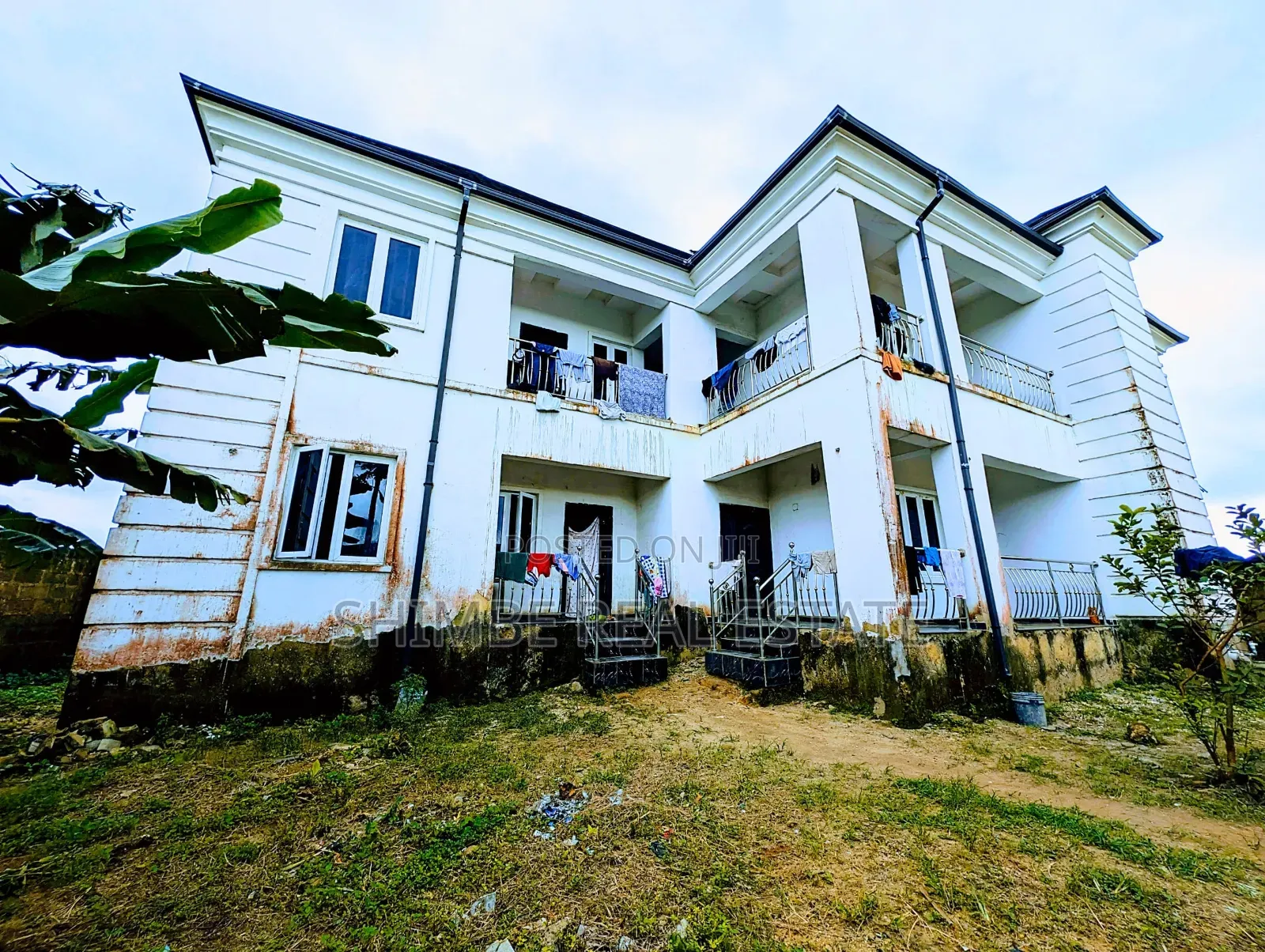 6bdrm Block of Flats in Shelter Afrique, Uyo for sale in Uyo