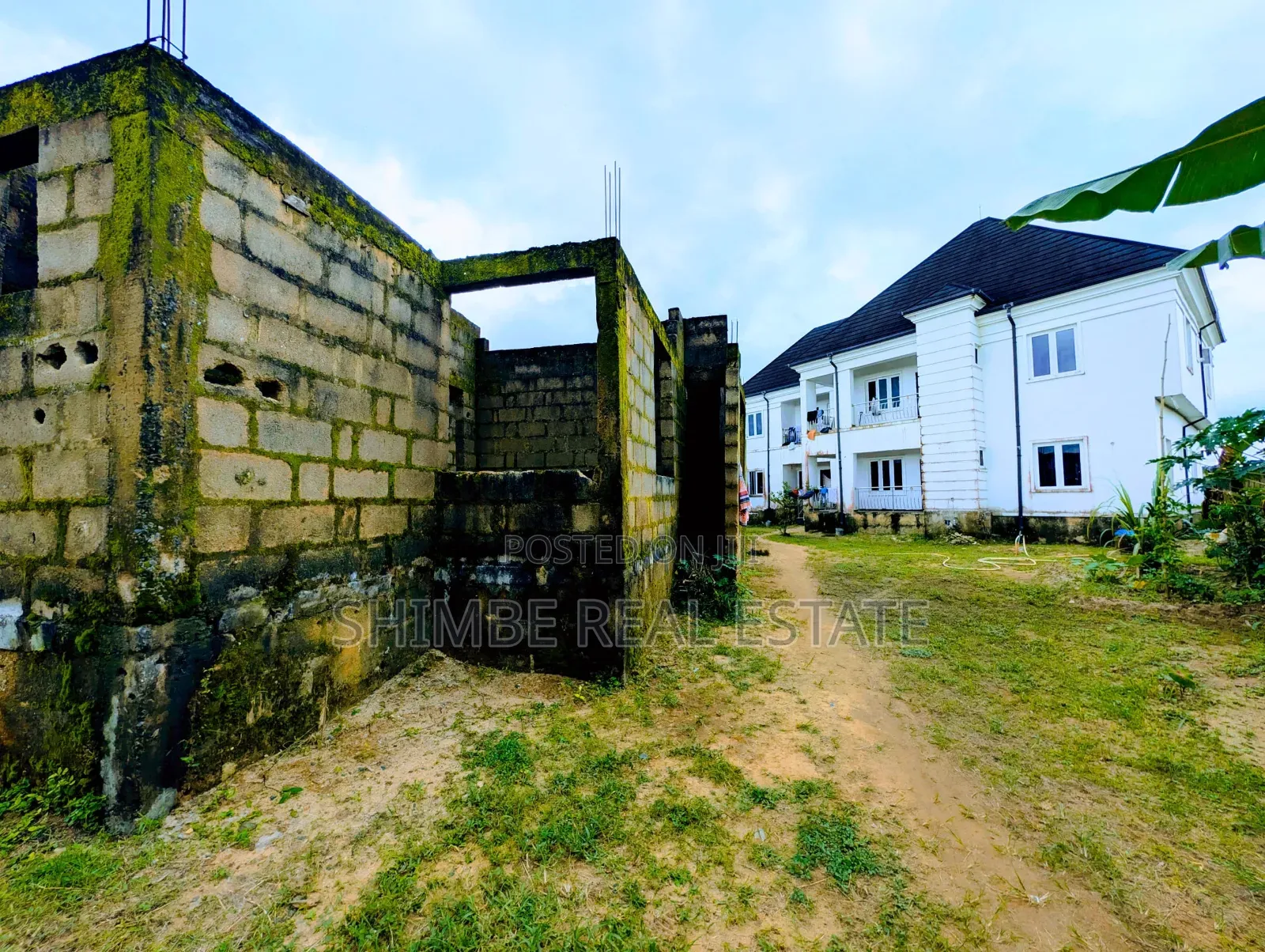 6bdrm Block of Flats in Shelter Afrique, Uyo for sale in Uyo