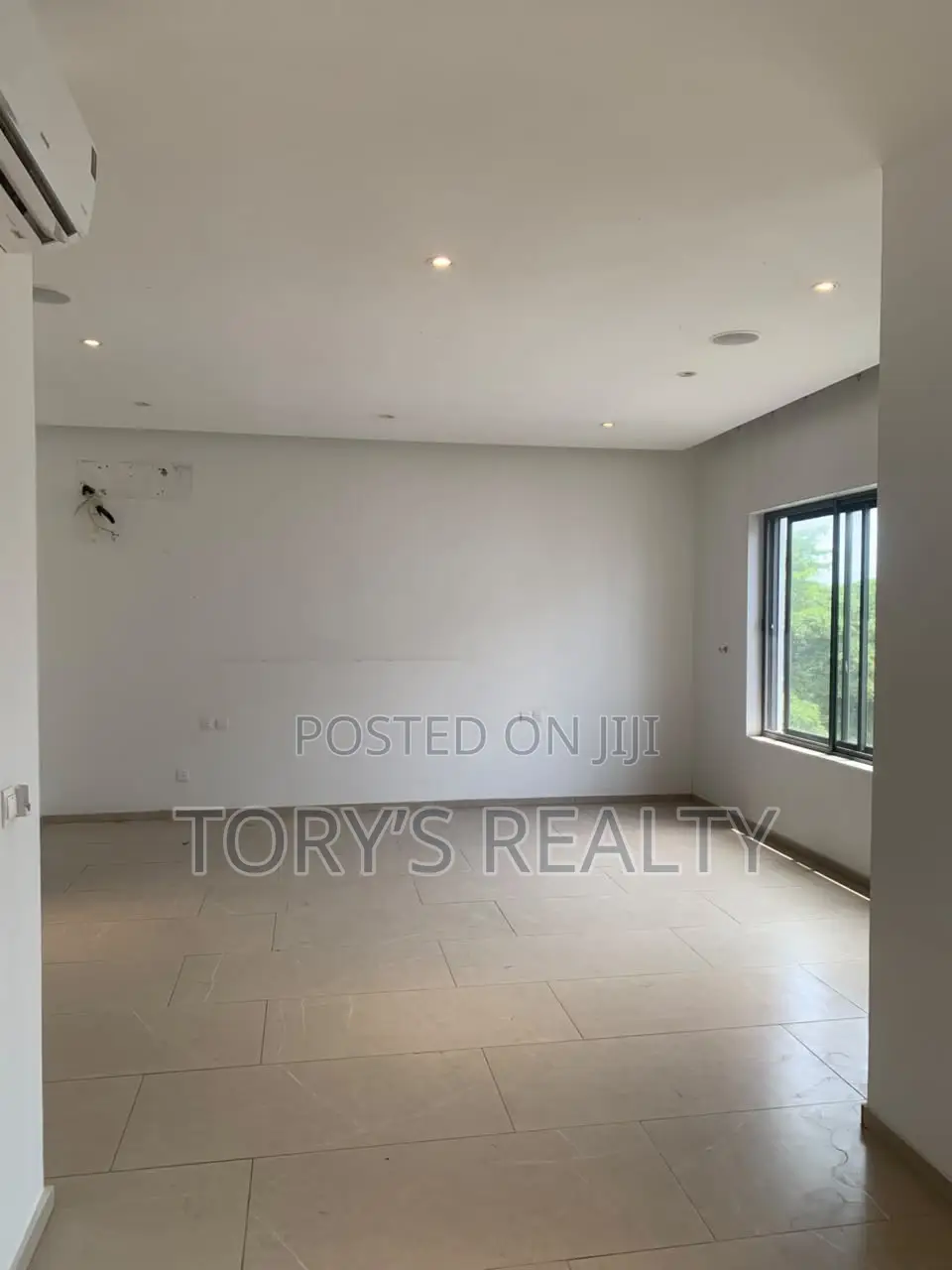 4bdrm Duplex in Banana Island for rent in Banana Island