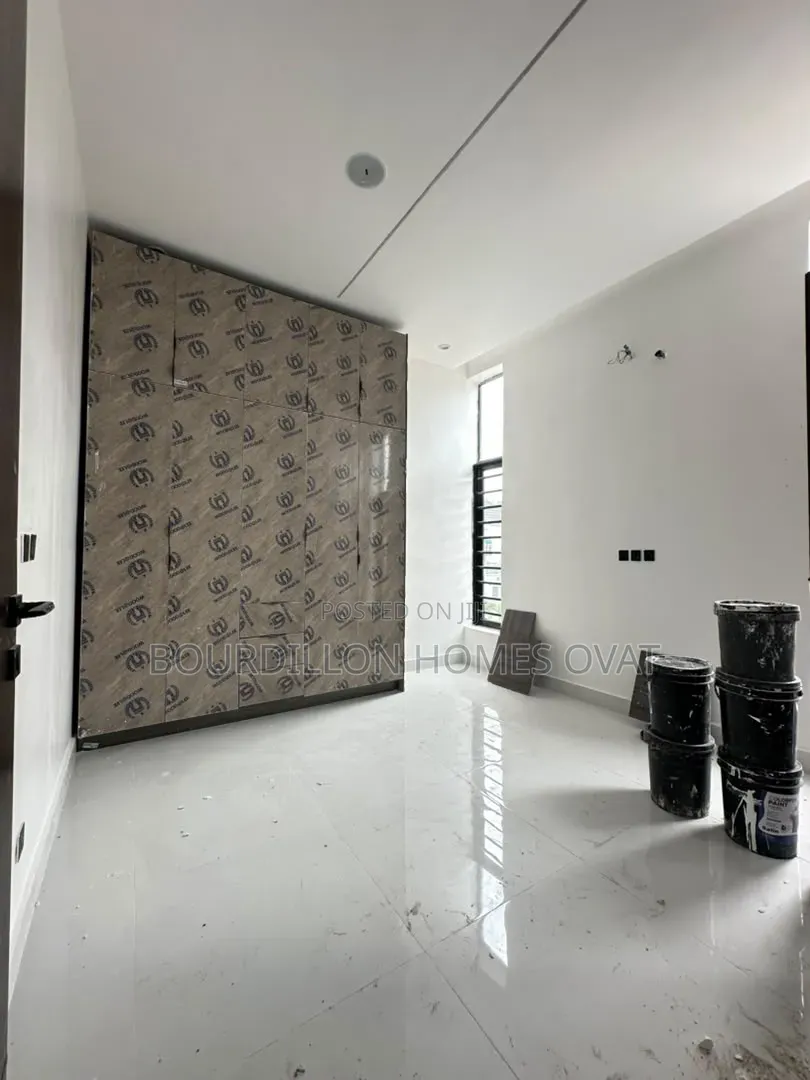 4bdrm Duplex in Orchid Lekki Lagos for sale in Lekki Expressway