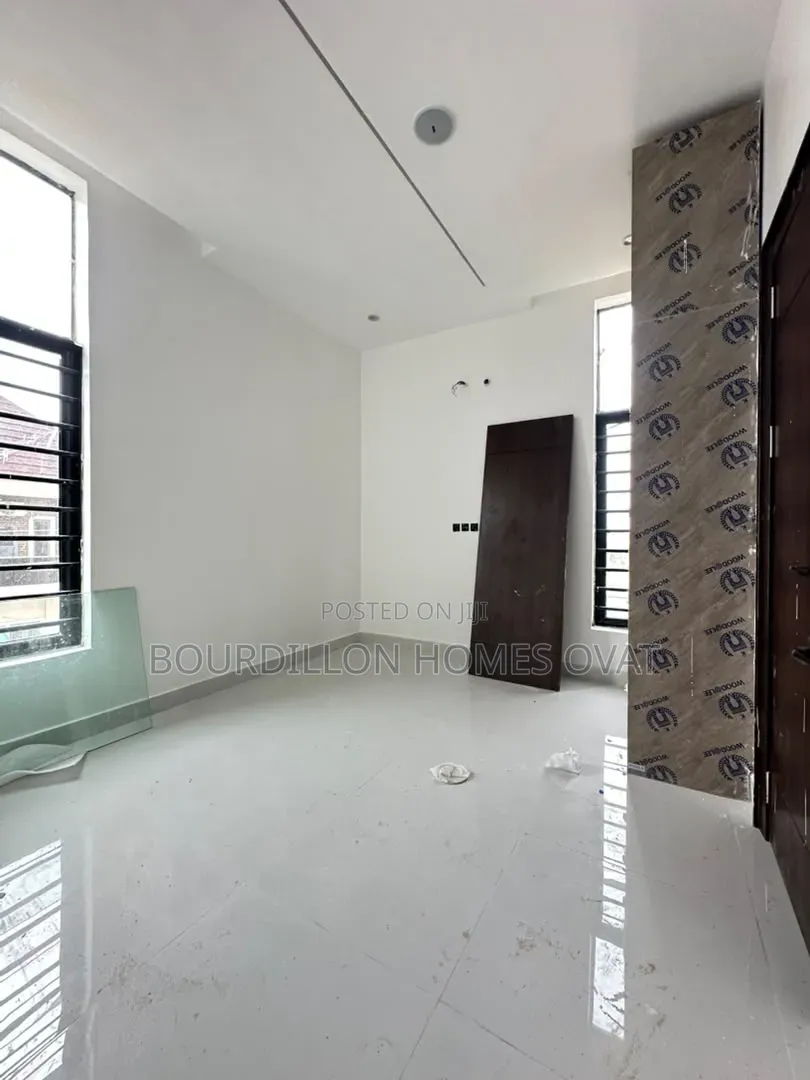 4bdrm Duplex in Orchid Lekki Lagos for sale in Lekki Expressway