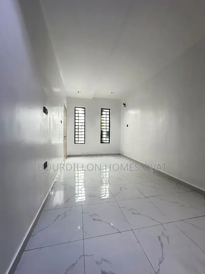 4bdrm Duplex in Ajah Lagos for sale in Ado / Ajah