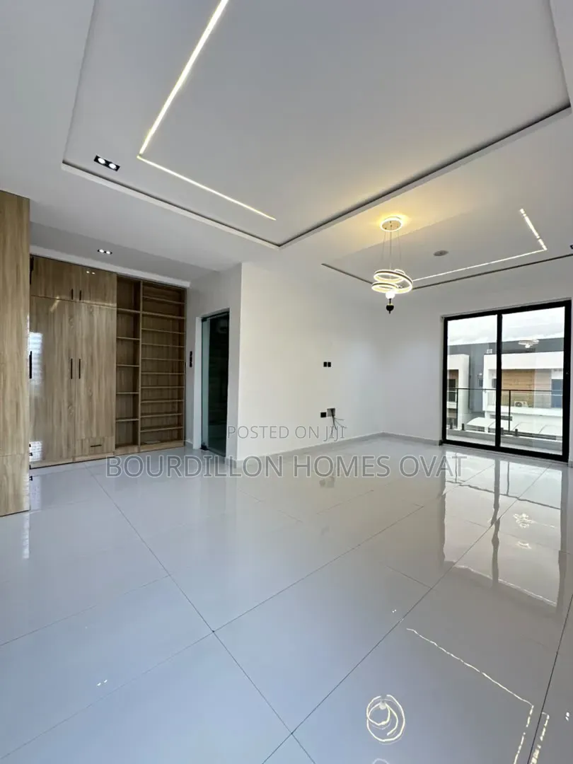 4bdrm Duplex in Ajah Lagos for sale in Ado / Ajah