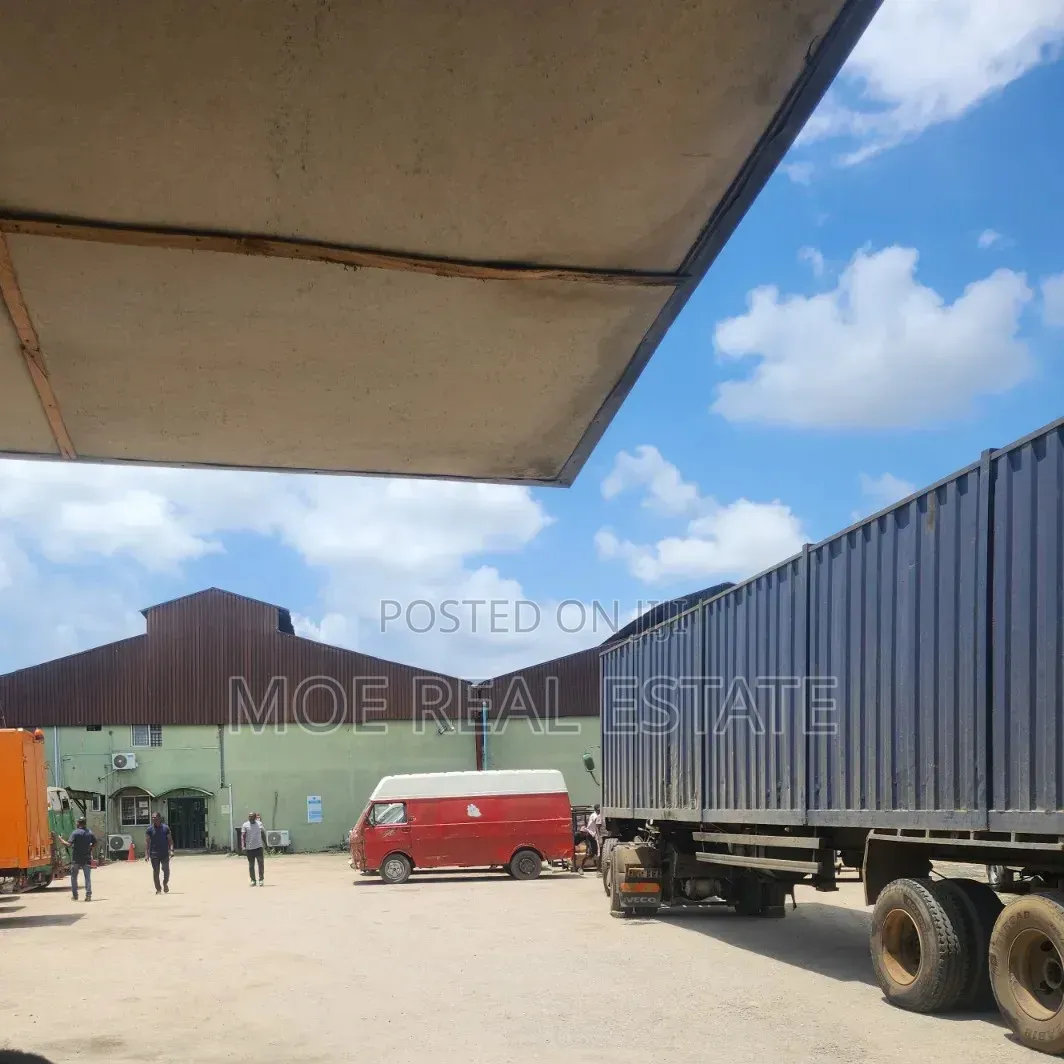 Massive Warehouse on 3.8 Acres - Ojota, Lagos in New Garage / Ojota