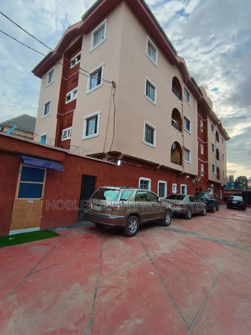 10bdrm Block of Flats in Satellite Town Lagos for sale in Satellite Town