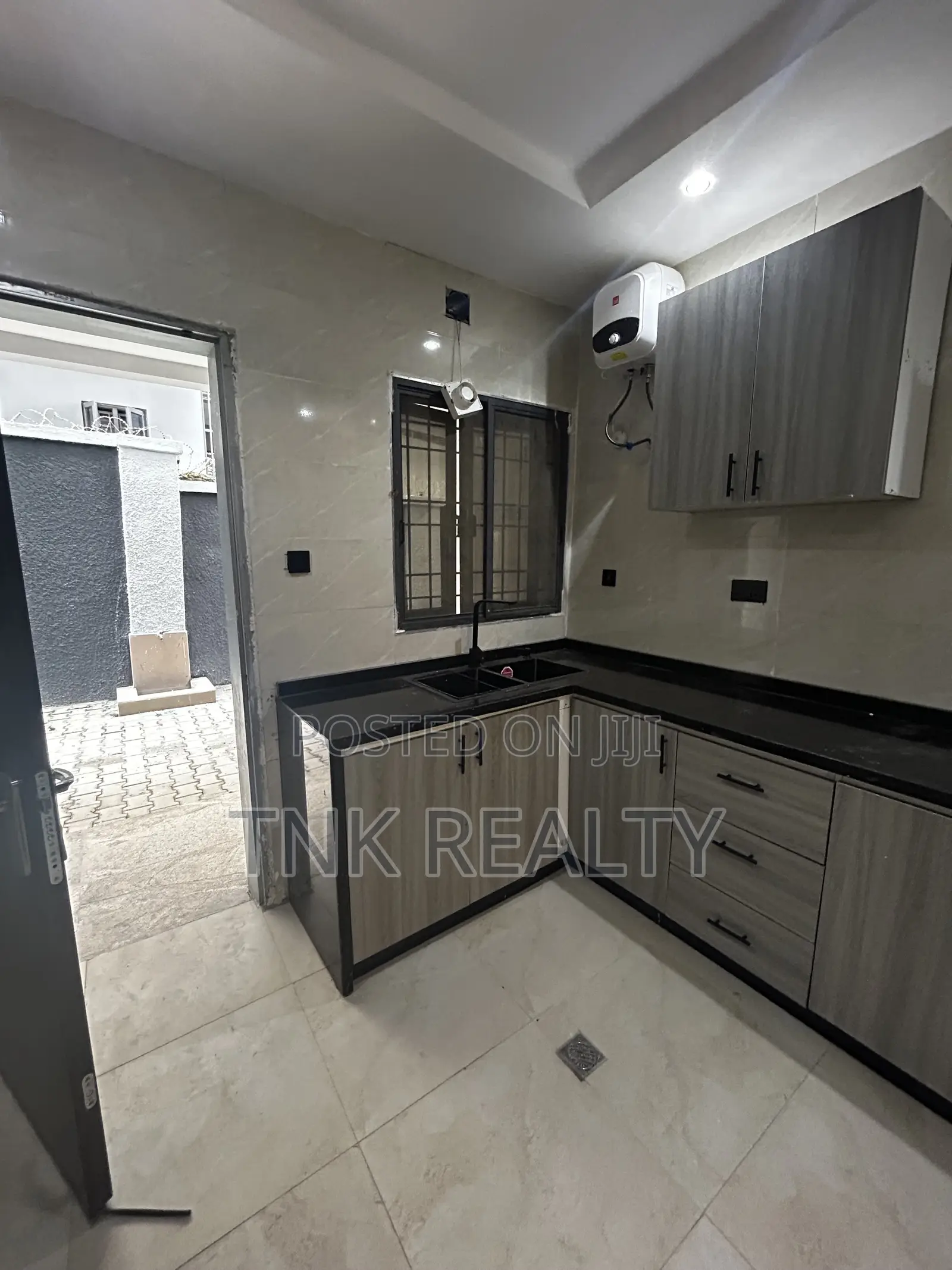 4bdrm Duplex in Jahi for sale in Jahi