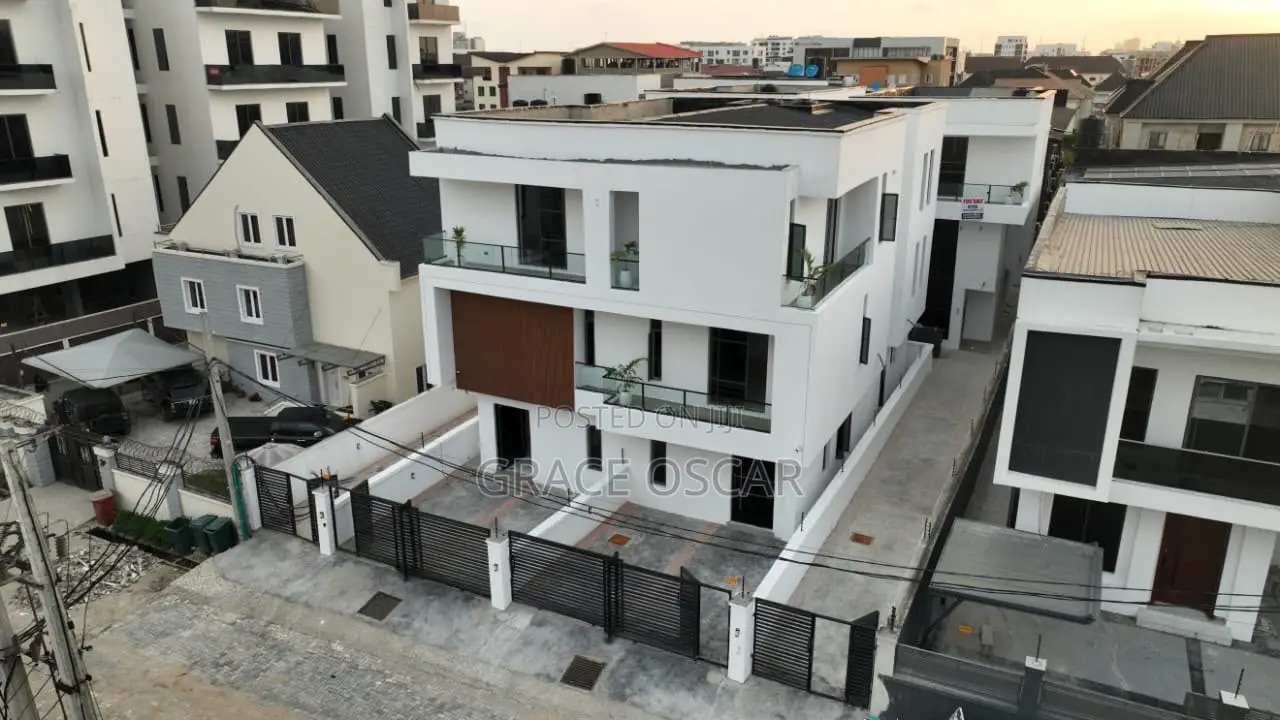 4bdrm Duplex in Ikate-Elegushi for sale in Ikate-Elegushi