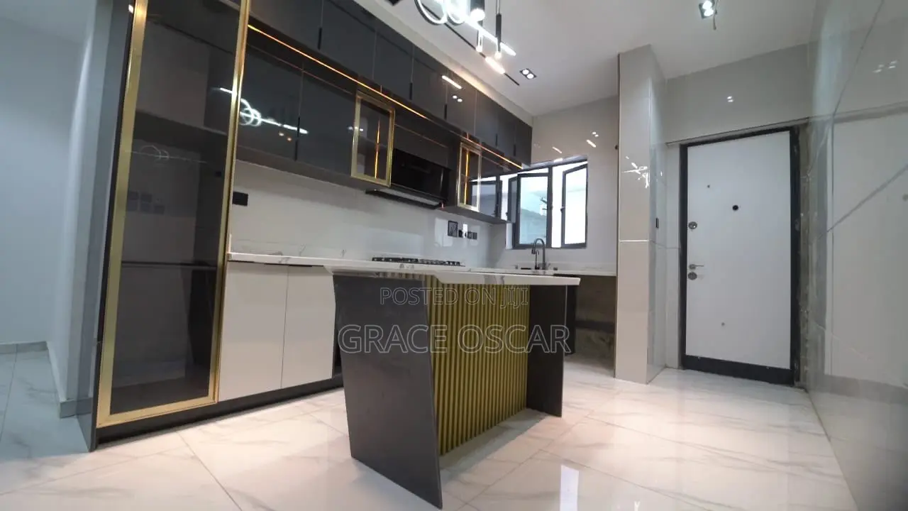 4bdrm Duplex in Ikate-Elegushi for sale in Ikate-Elegushi