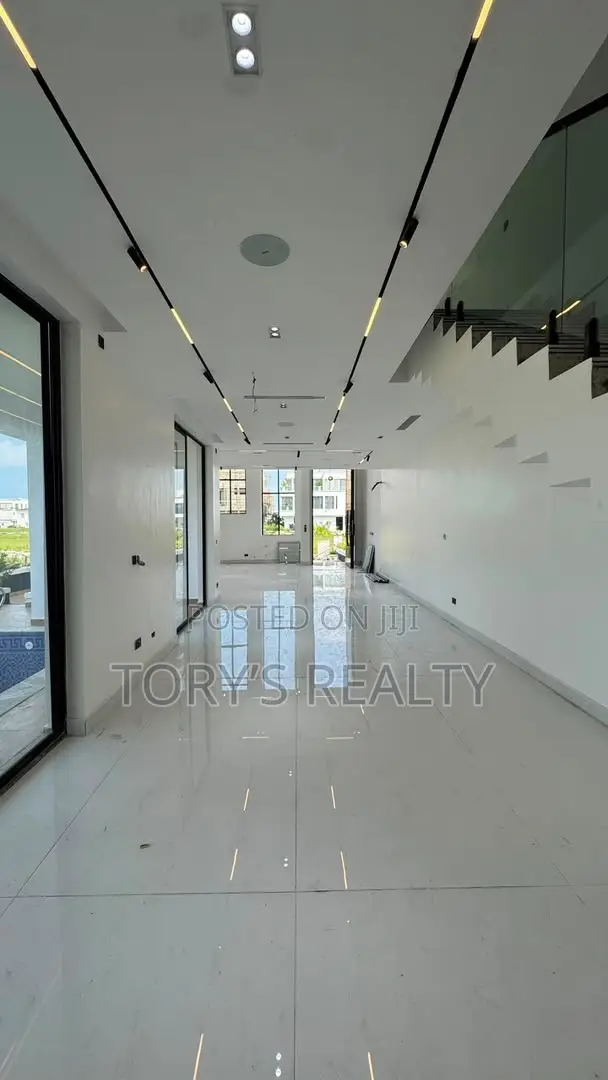 5bdrm Duplex in Ikate for rent in Ikate