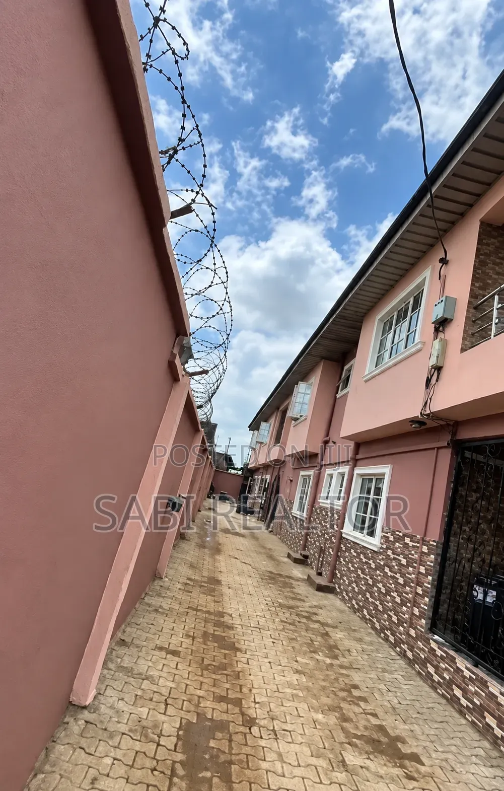Furnished 5bdrm Duplex in Alagbado for sale in Alagbado