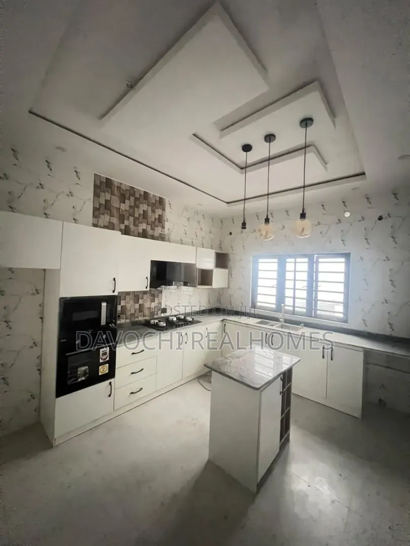 4bdrm Duplex in Sangotedo for sale in Sangotedo