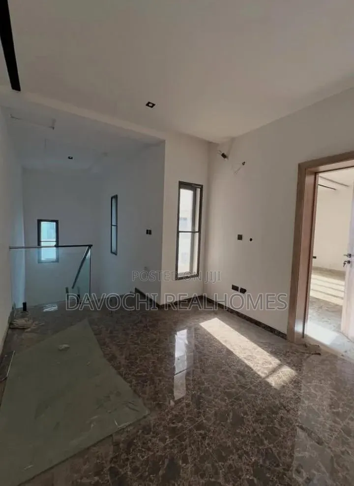 4bdrm Duplex in Lekki Phase 1 for rent in Lekki Phase 1