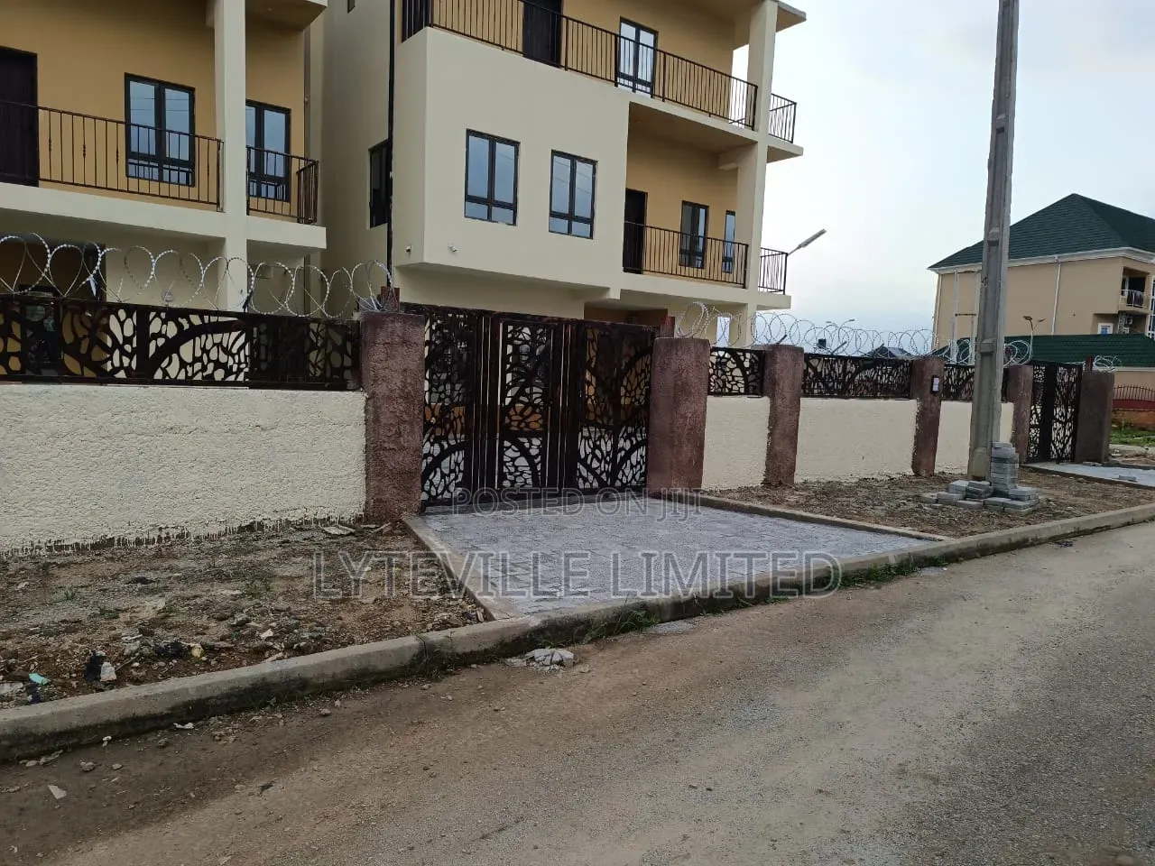 4bdrm Duplex in Idu for rent in Idu