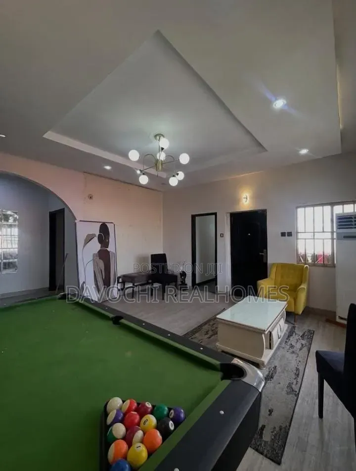 3bdrm Apartment in Lekki Phase 1 for rent in Lekki Phase 1