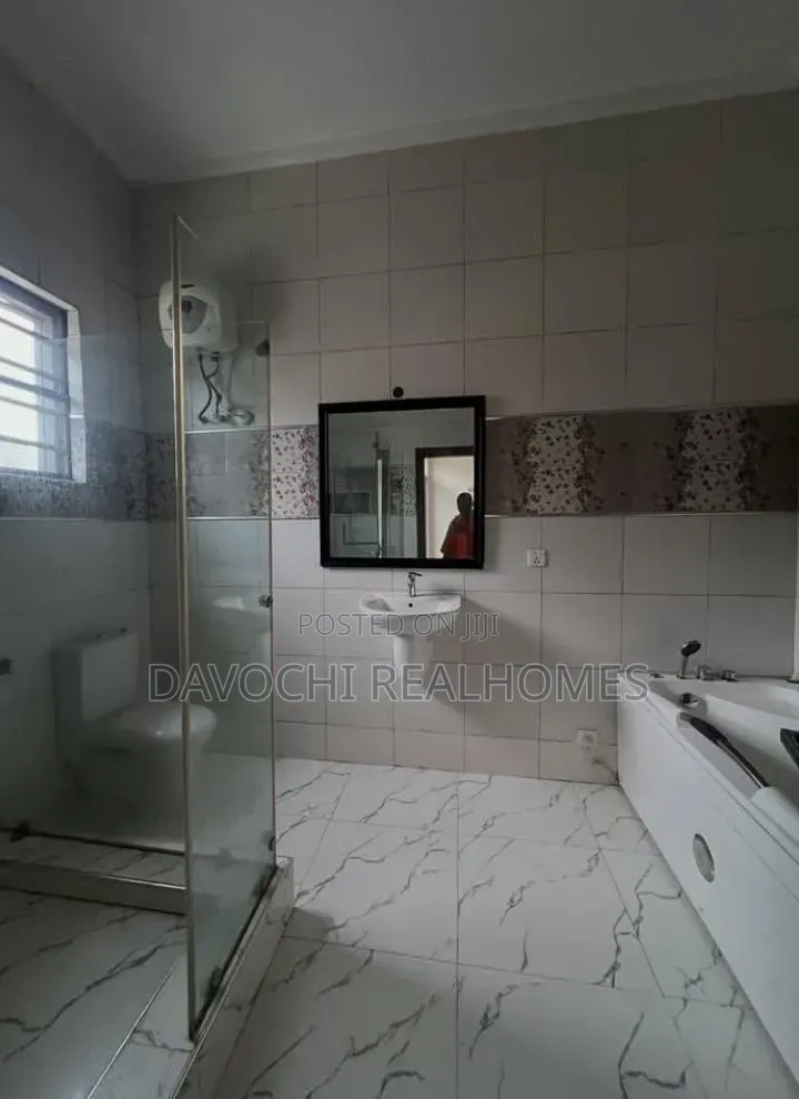 4bdrm Duplex in Ikate for rent in Ikate
