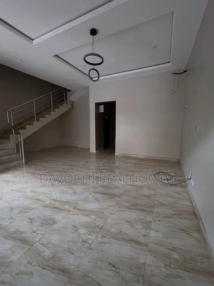 4bdrm Duplex in Ikate for rent in Ikate