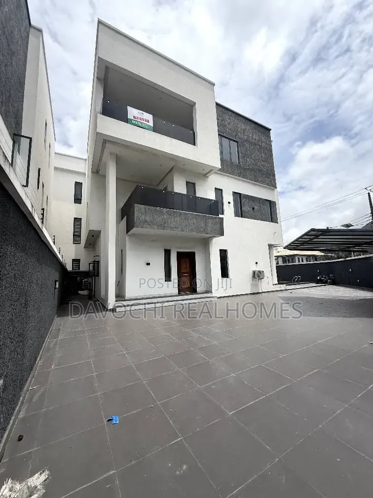 5bdrm Duplex in Lekki Phase 1 for rent in Lekki Phase 1